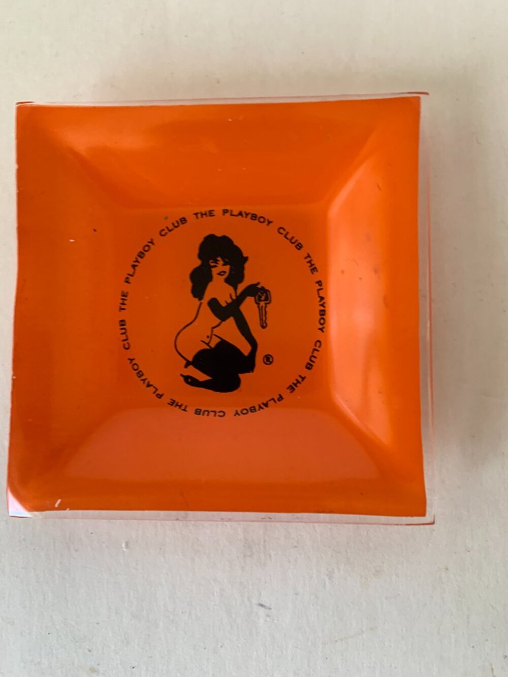 THE PLAYBOY CLUB ORANGE ASHTRAY KEY HOLDER TRAY 1960s - Picture 4 of 5